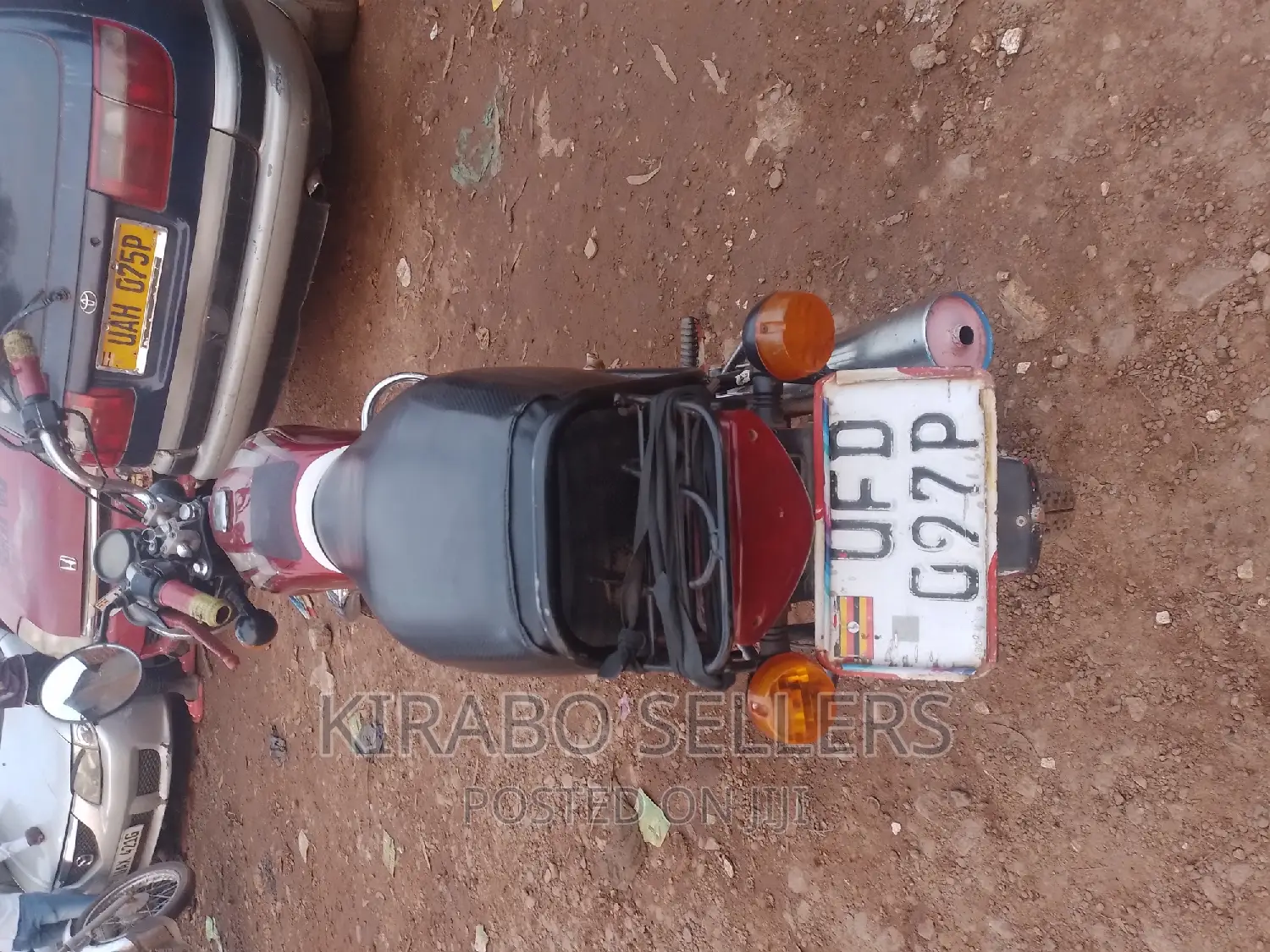 Bajaj Boxer 100 2022 Red