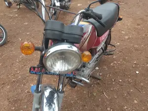 Bajaj Boxer 2017 Red