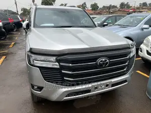 New Toyota Land Cruiser 2023 Silver
