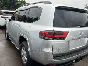 New Toyota Land Cruiser 2023 Silver