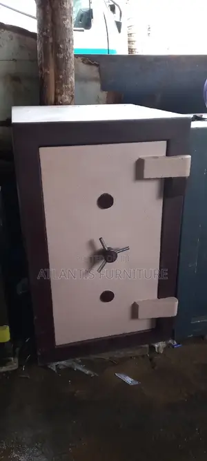 A Mega Secure Safe With Hefty Weight Of 1000kg