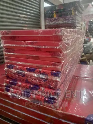 Mattress .2.5x6x4inches.( Red)