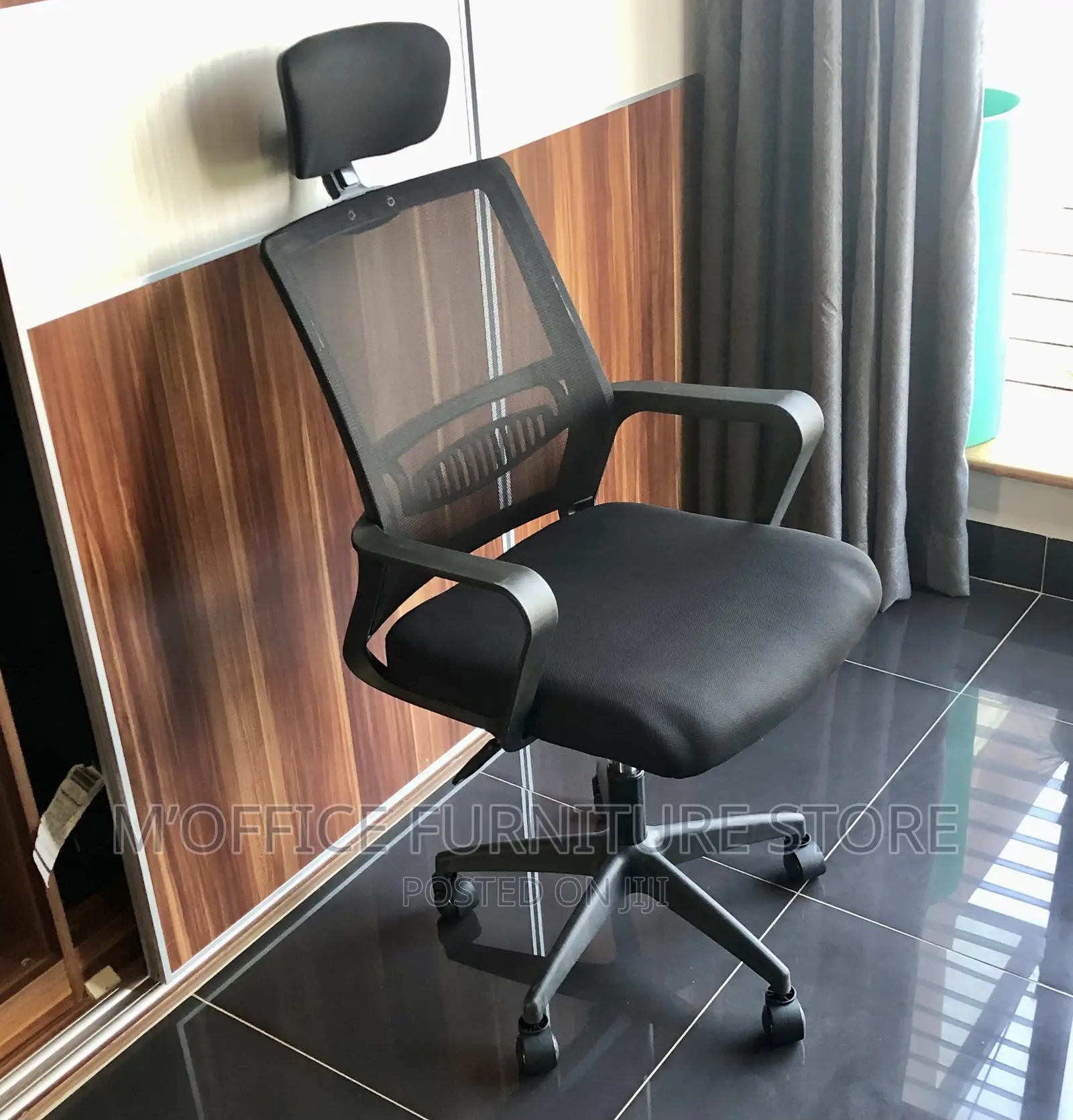 Rotating Office Chairs With Headrest