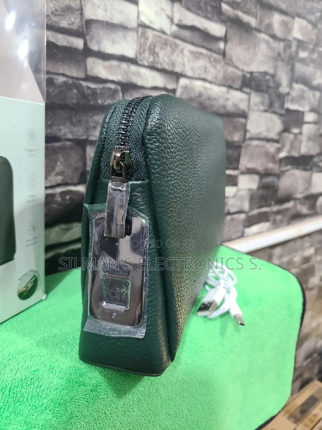 Green Lion London Fingerprint Pouch Green