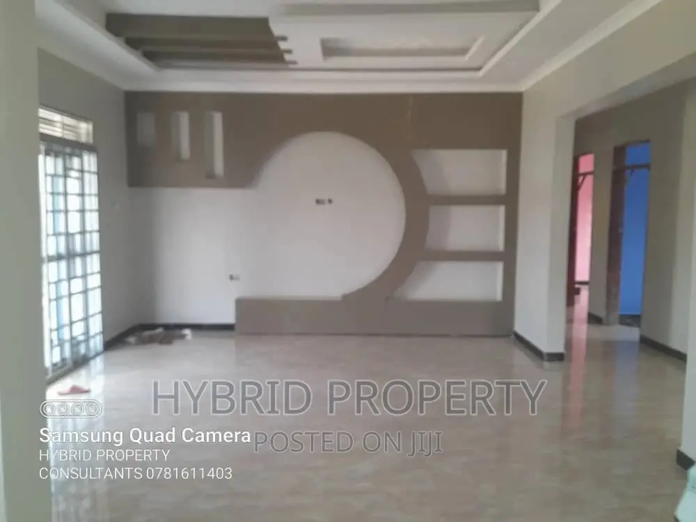 3bdrm House in Gayaza~Nkoowe for sale