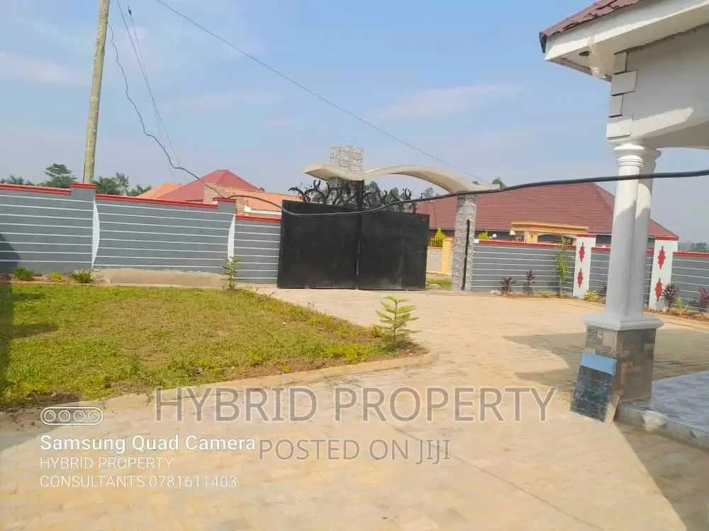3bdrm House in Gayaza~Nkoowe for sale