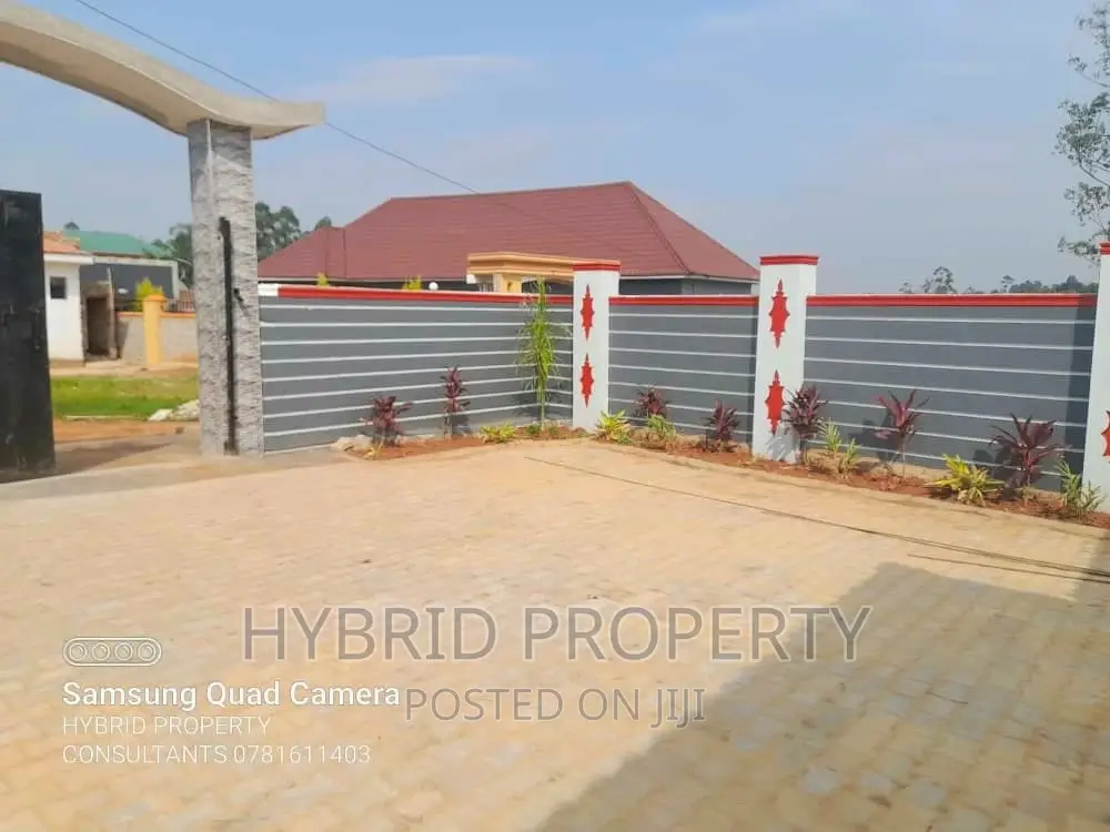 3bdrm House in Gayaza~Nkoowe for sale