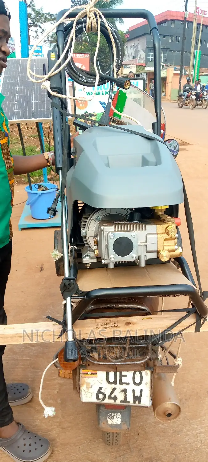 Hire Machine for Paver Cleaning, Roof Tiles Cleaning