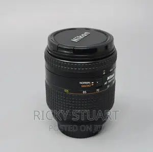 Nikon 28-105mm F/3.5-4.5d Autofocus Zoom Nikkor Lens