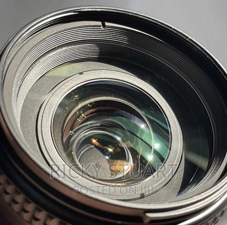 Nikon 28-105mm F/3.5-4.5d Autofocus Zoom Nikkor Lens