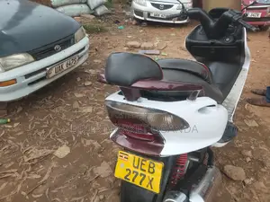 Yamaha Majesty 2016 White