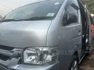 Photo - Toyota HiAce 2017 Silver