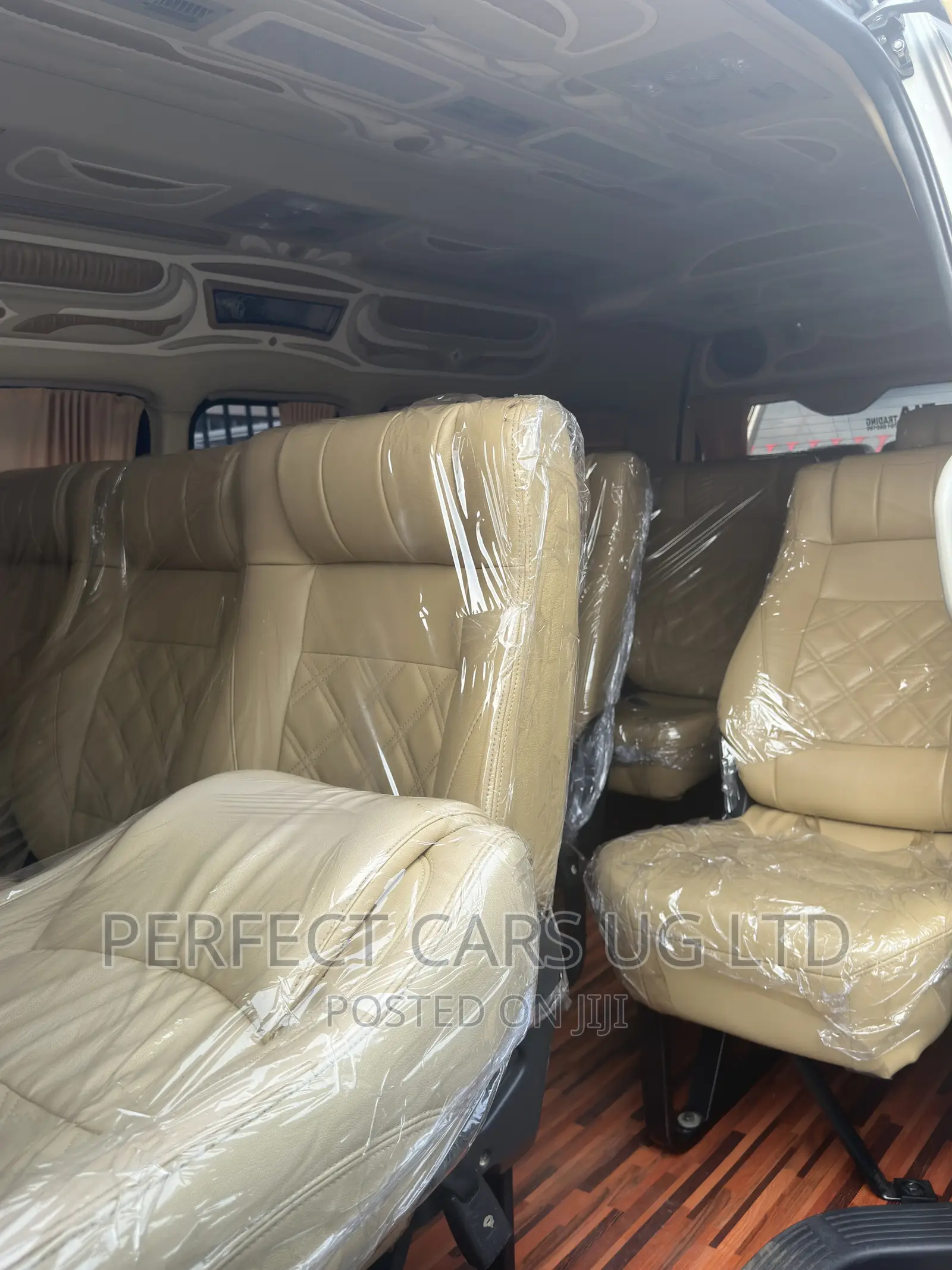 Toyota HiAce 2017 Silver