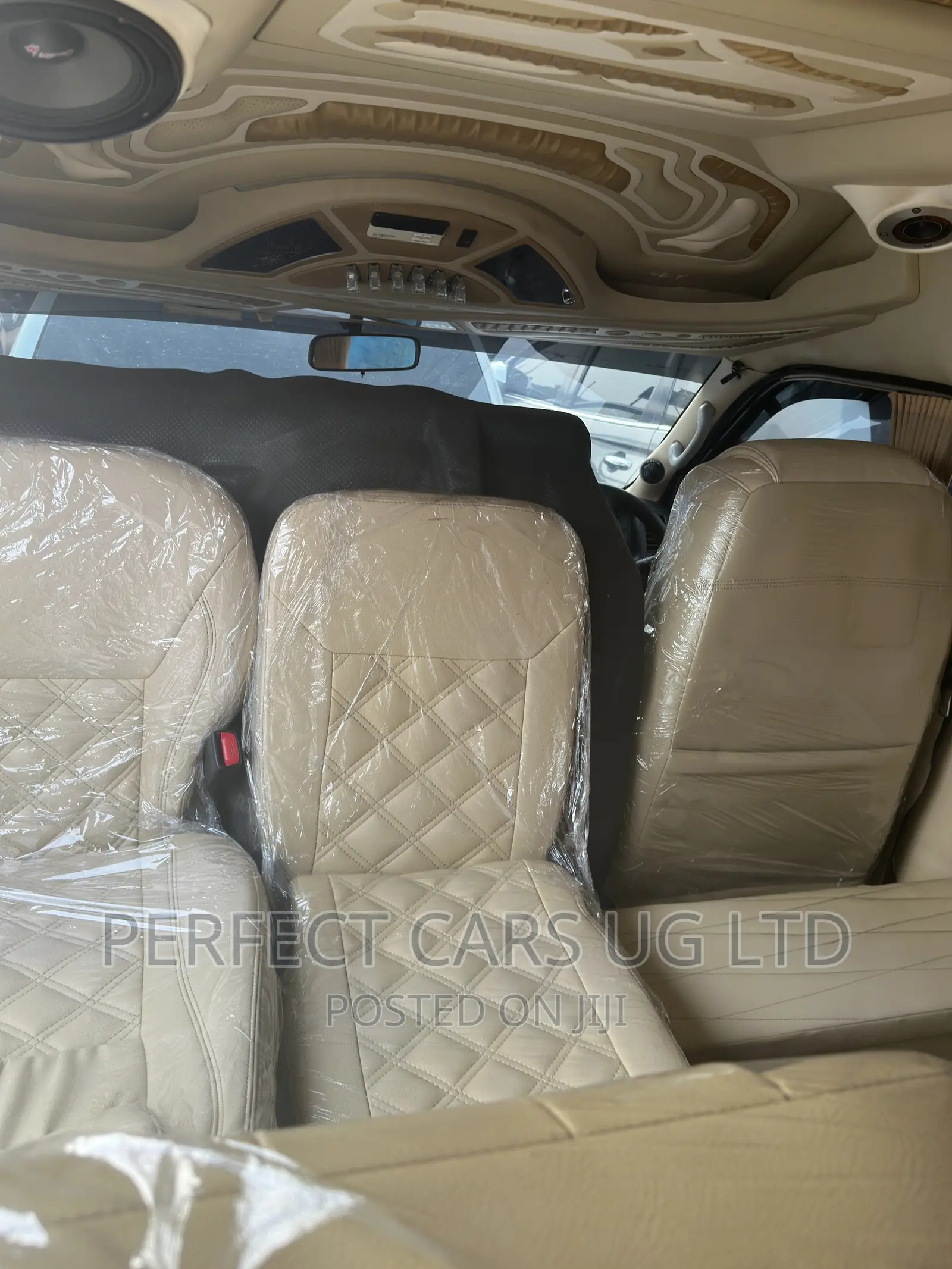 Toyota HiAce 2017 Silver