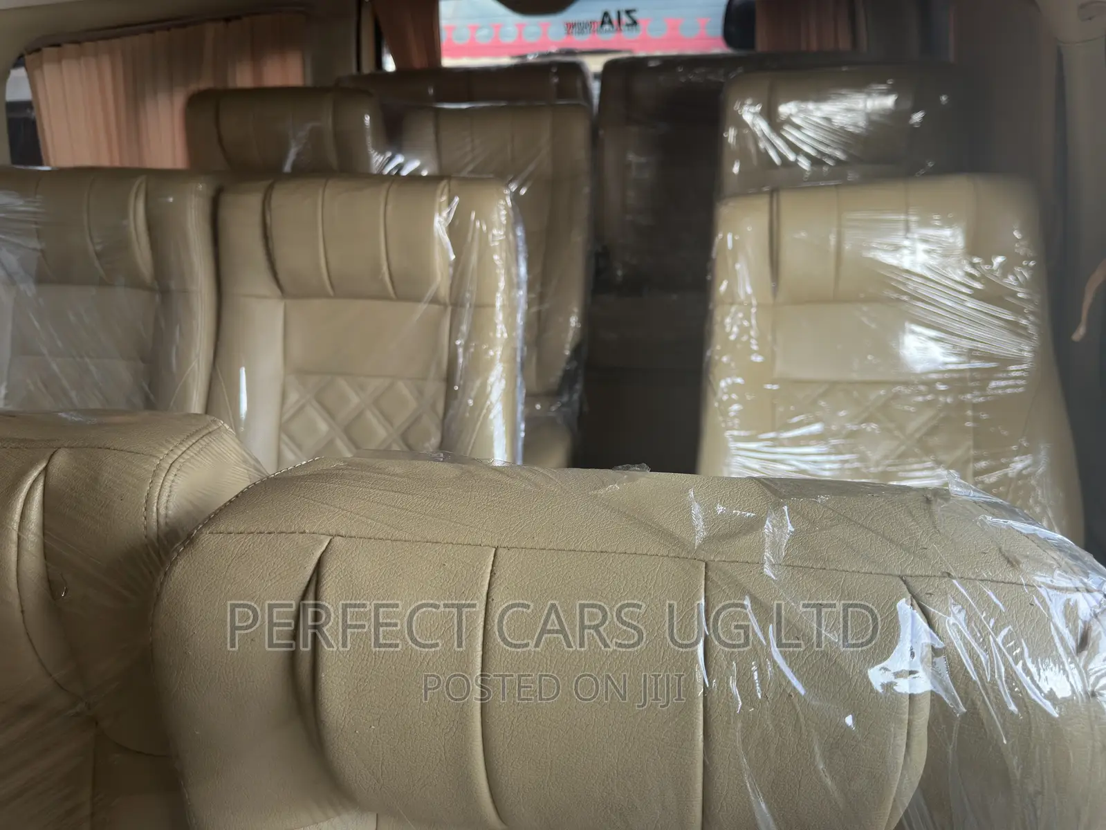 Toyota HiAce 2017 Silver