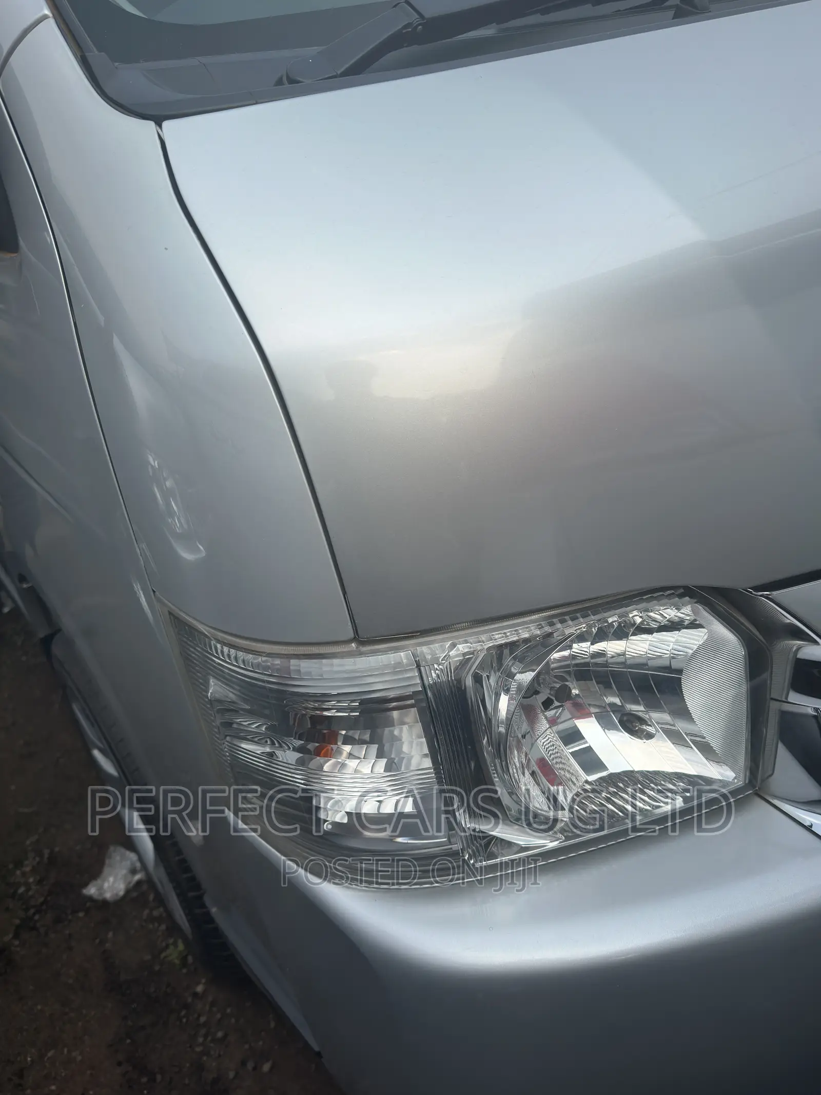 Toyota HiAce 2017 Silver