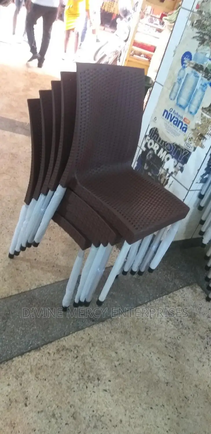 Crown Armless Steel Legs Chair