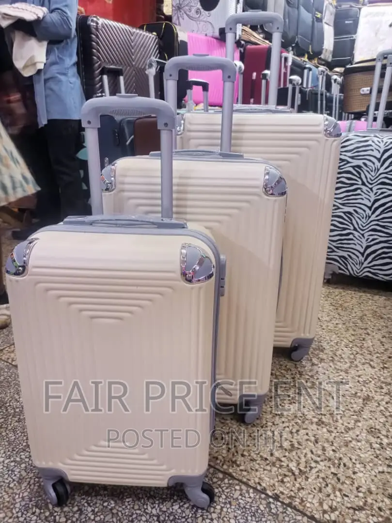 Full Set of Original Plastic Suitcases. 3pcs.( Cream)
