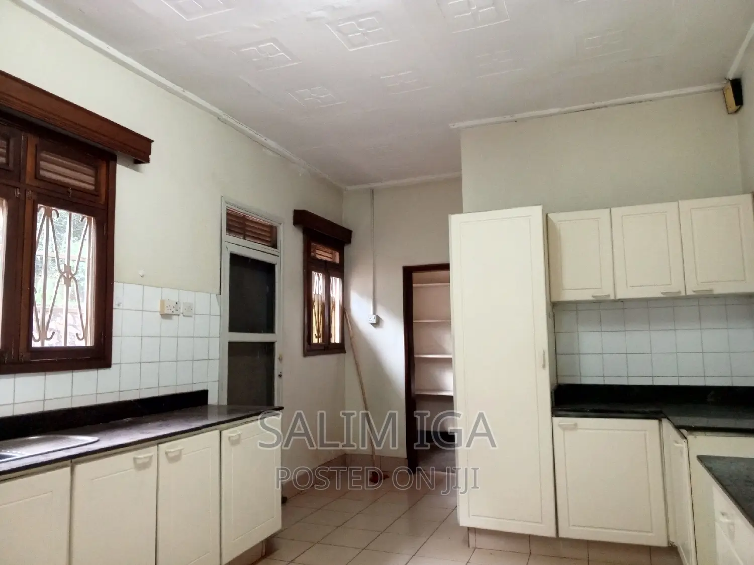 3bdrm Bungalow in Kololo Property, Central Division for rent