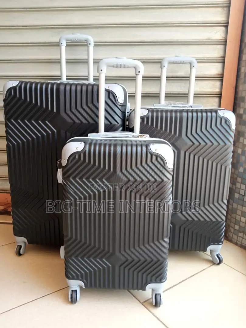 Black 3in1 Plastic Suitcase Set.