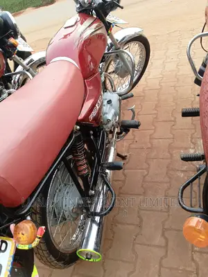 Bajaj Boxer 2023 Red
