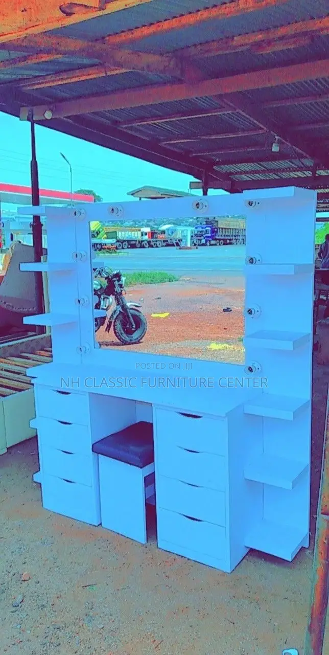Dresser/ Dresser/ Dresser/ Dresser