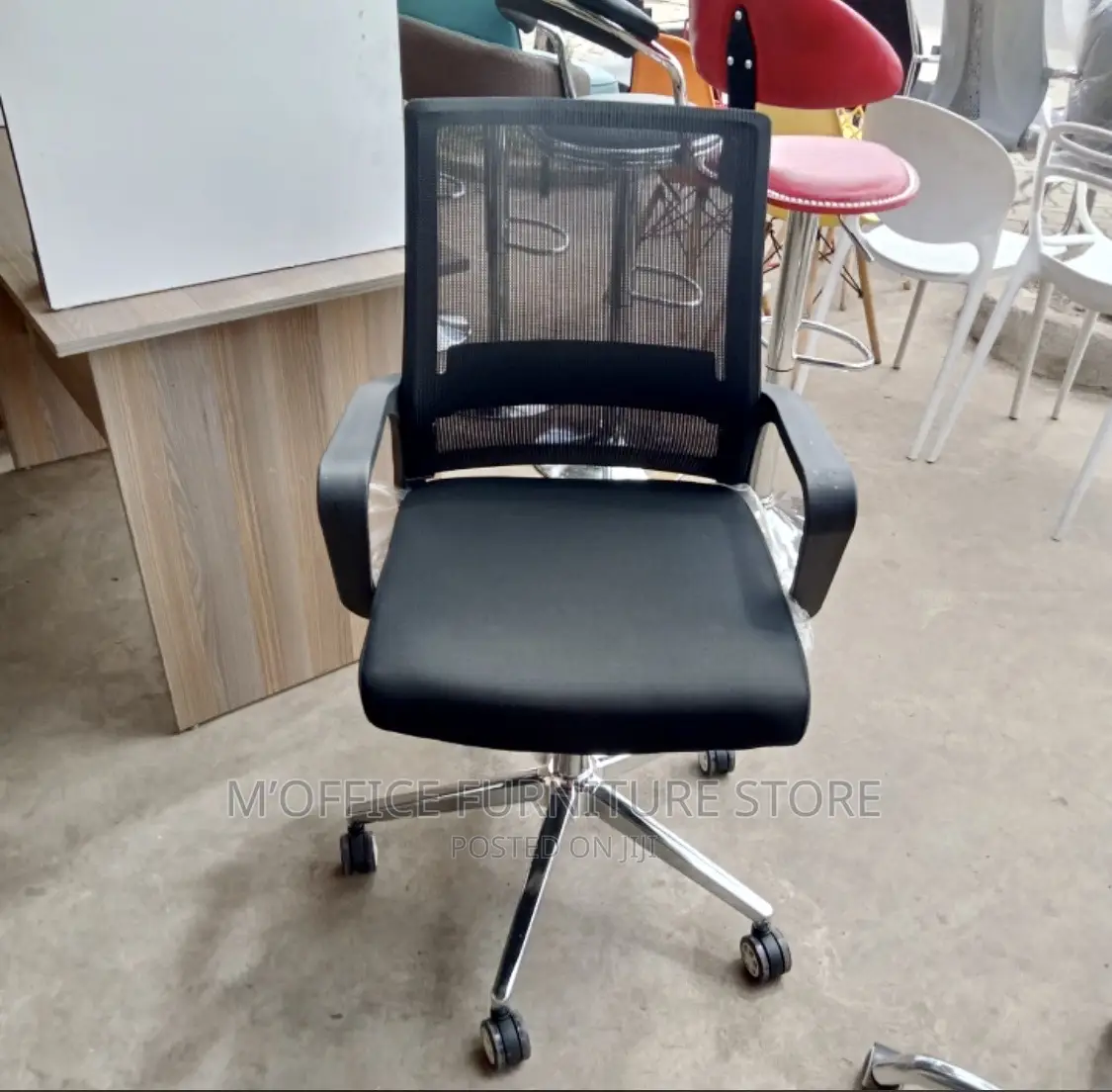Rotating Mesh Back Office Chair