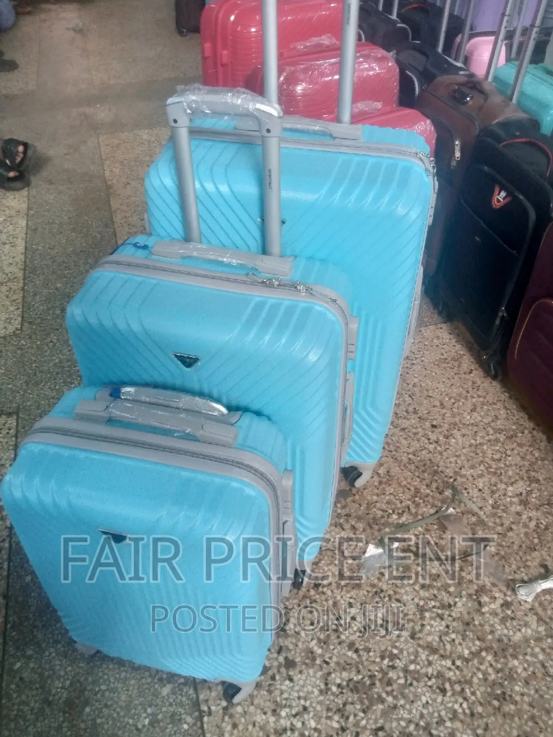 Full Set of 3 Original Plastic Suitcases.( Blue)