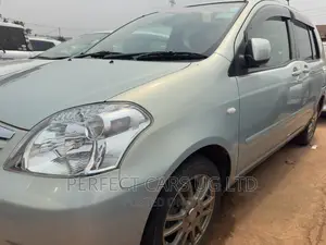 Toyota Raum 1.5 AWD 2010 Beige