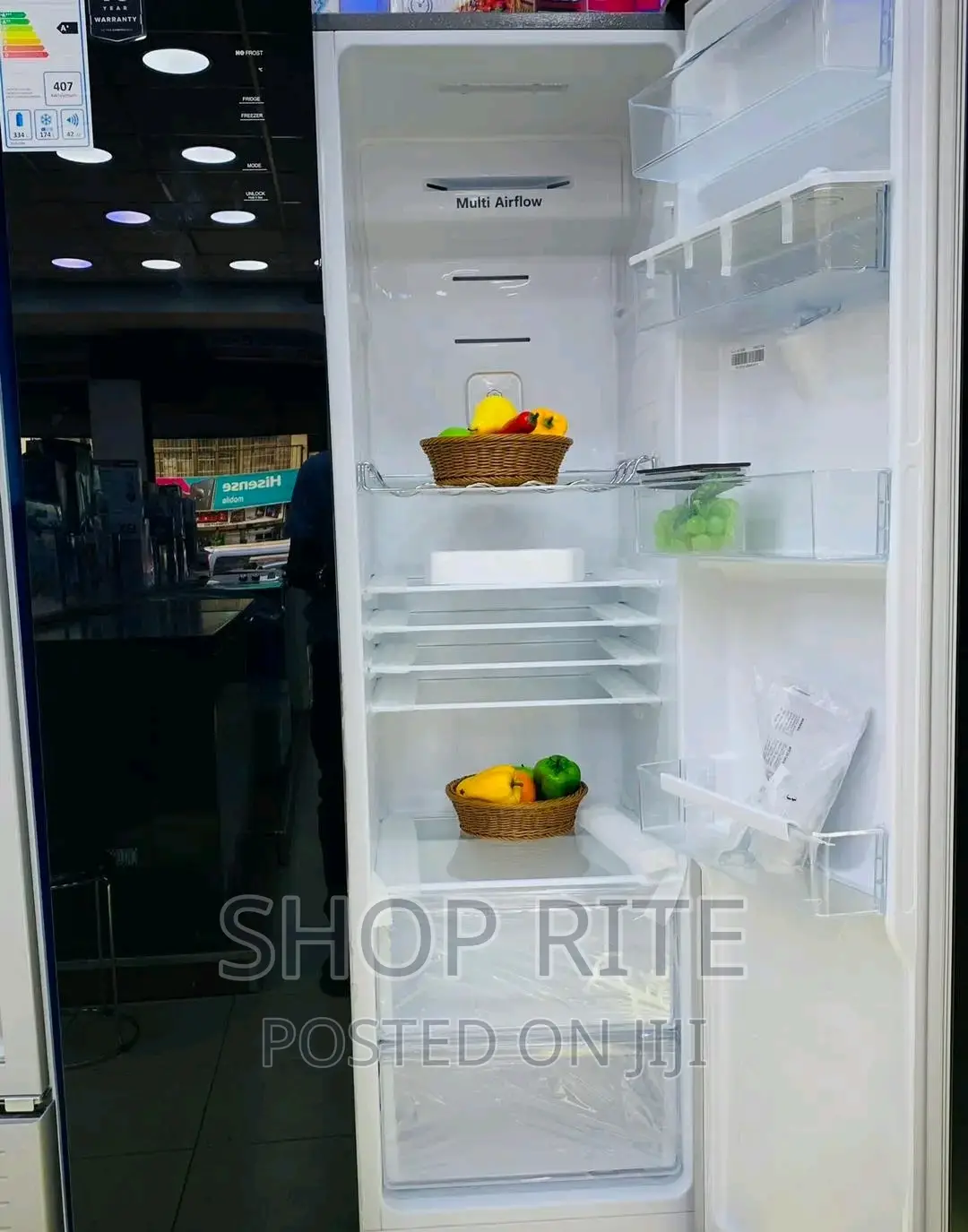 Hisense 670L Black Fridge With Dispenser Side by Side in Central