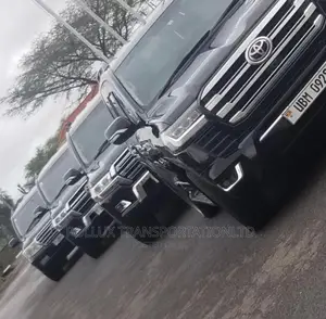 5 V8 Cars for Golden Wedding Package.