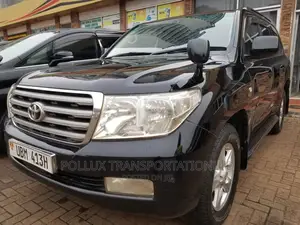 5 V8 Cars for Golden Wedding Package.