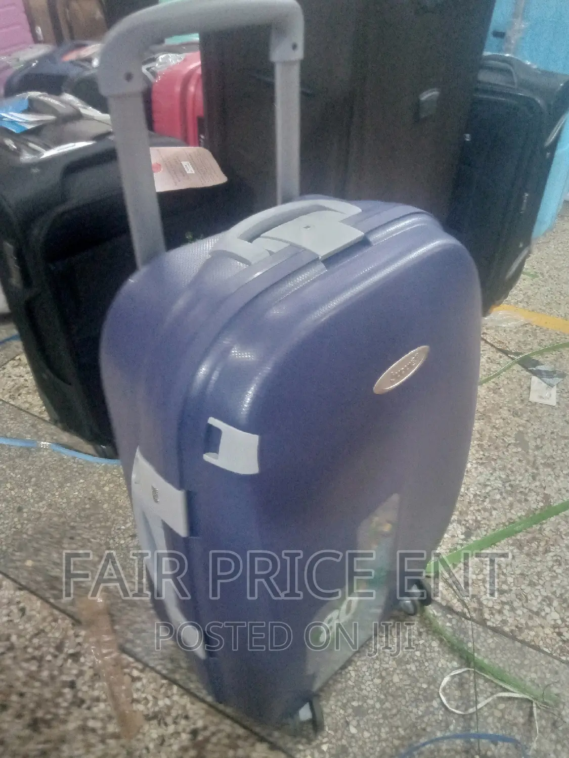Original Cloth Suitcase of D Favors.Extra Large.( Black)
