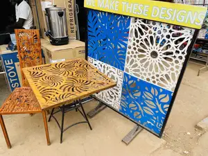 All Kinds of Designed Tables en Chairs
