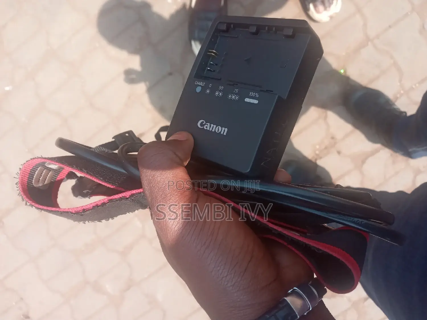 CANON 5D Mark IV and 6D Charger.