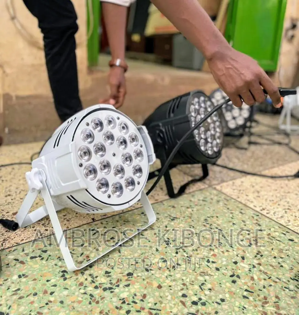 Power Can LED Lights Power 240volts Signal Stage/Disco Light