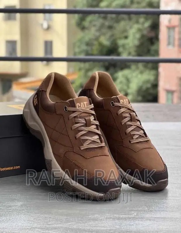 Original Men'S Brown CAT Leather Sneakers in Central Division