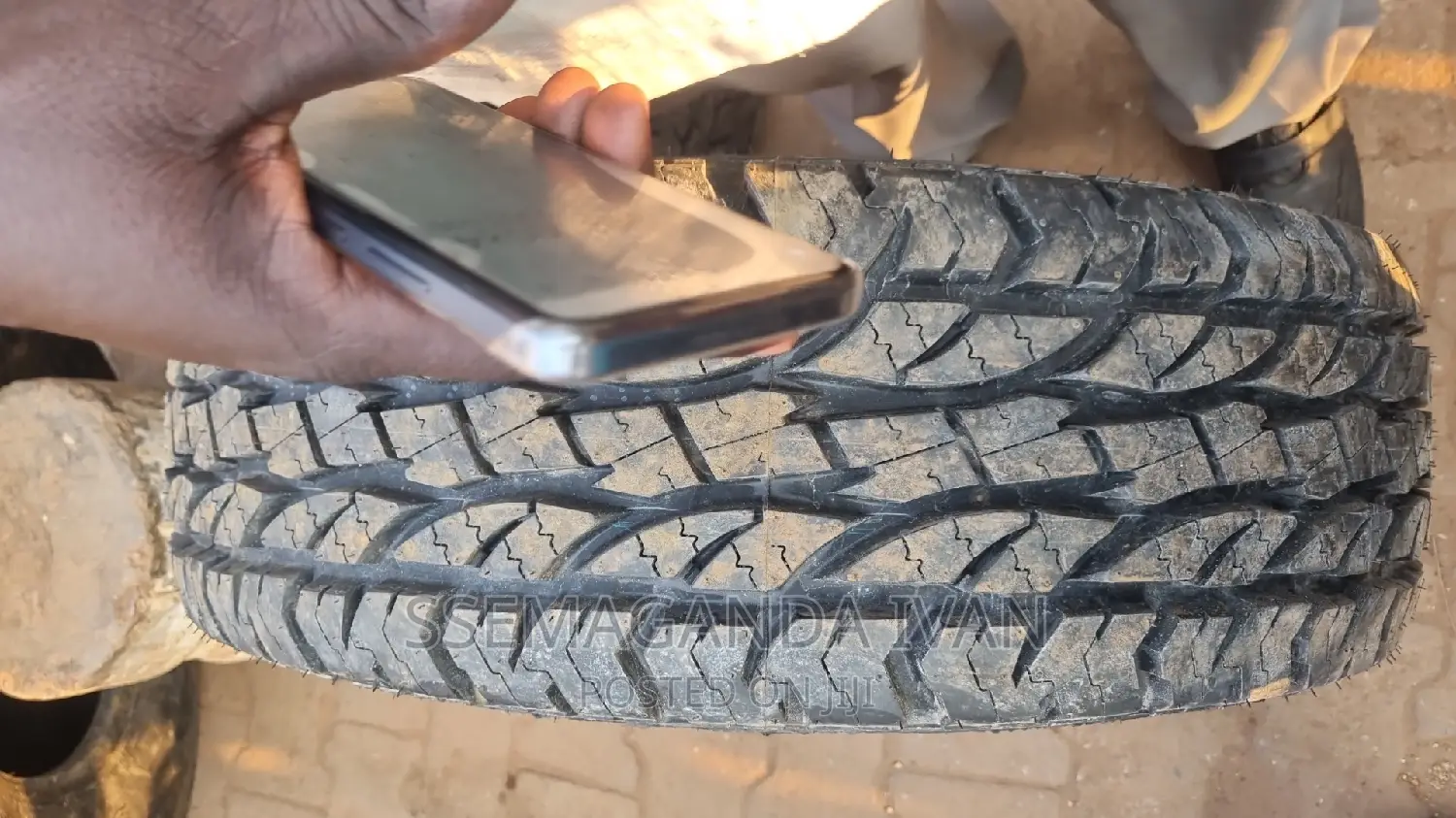 31x10.5r15 Gt Savero Made in Indonesia