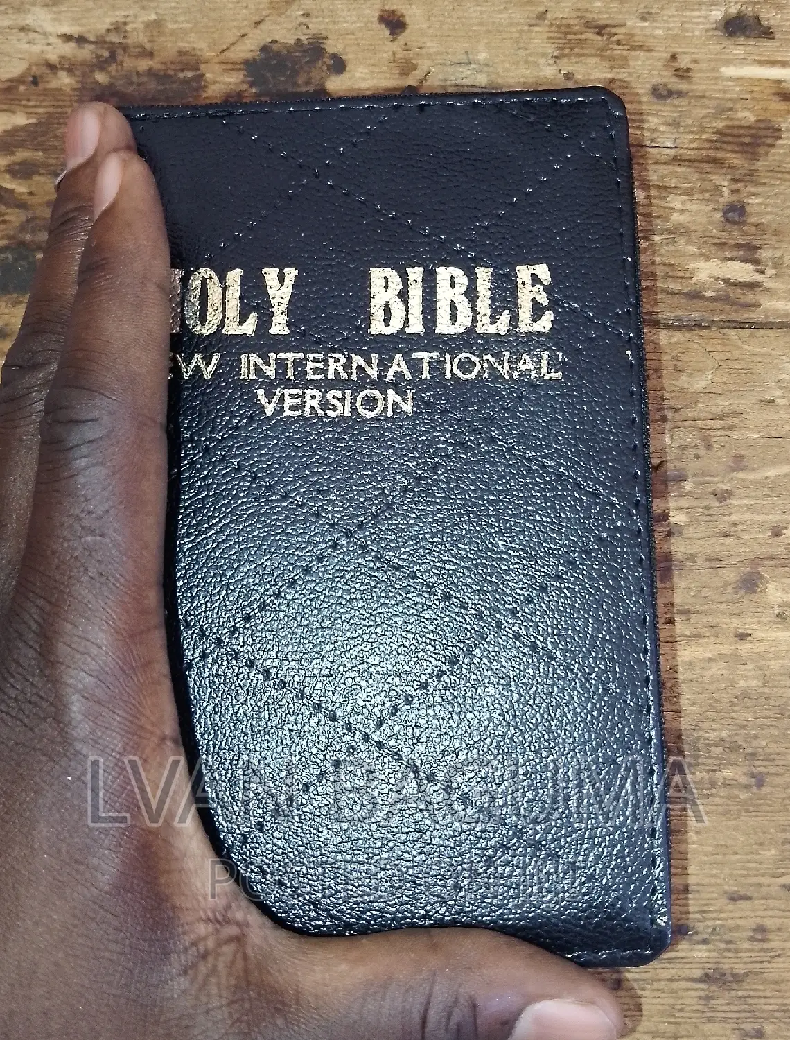 Holy Bible NIV (Small Size) - With a Zip