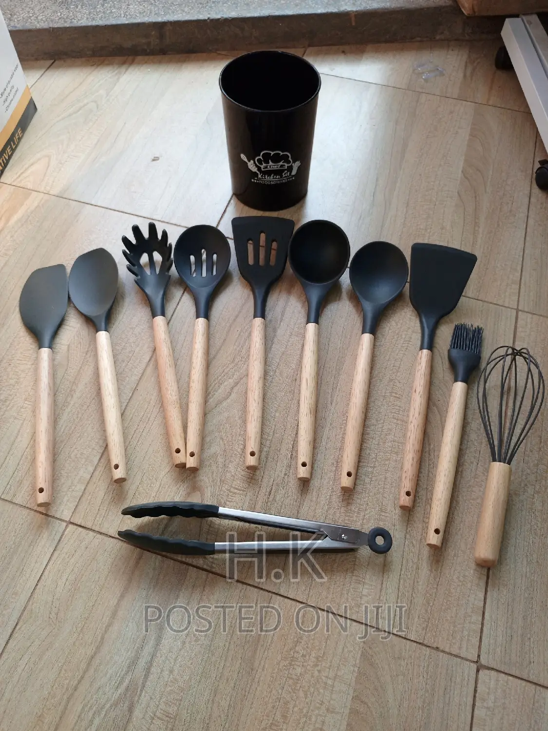 12pc Silicone Kitchen Utensil ( Wooden Handles Non Sticky)