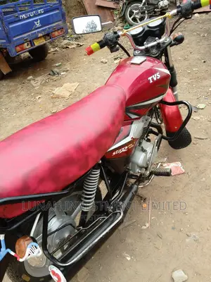 TVS HLX 125 2023 Red