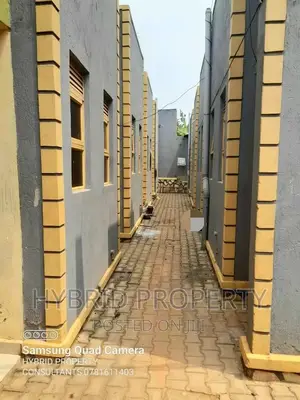 9bdrm Apartment in Nansana Along for sale