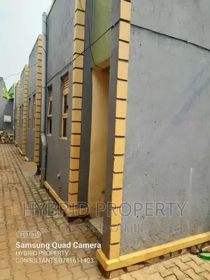 9bdrm Apartment in Nansana Along for sale