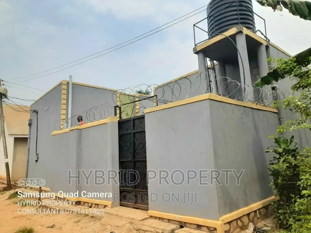 9bdrm Apartment in Nansana Along for sale