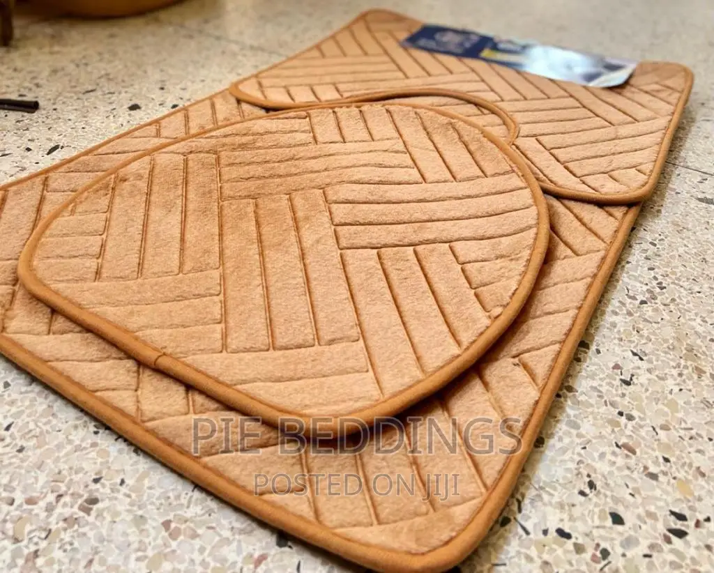 New Toilet Cover Set With Mats