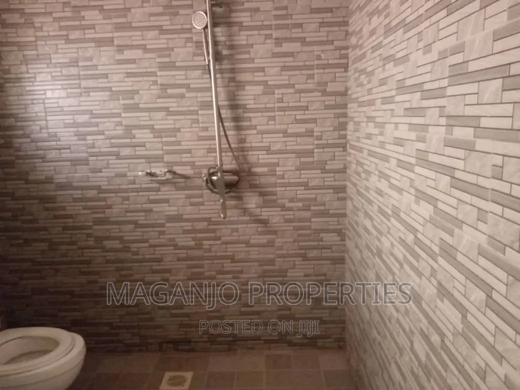 4bdrm Bungalow in Kyalliwajjala, Kira for rent