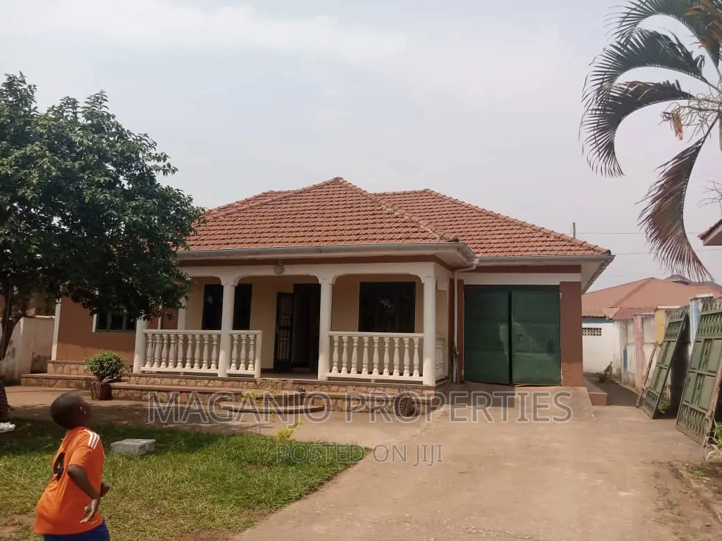 4bdrm Bungalow in Kyalliwajjala, Kira for rent