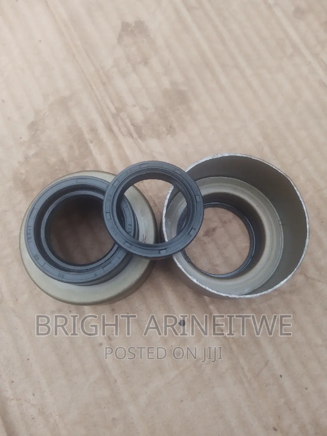 Oil and Gearbox Seals for All Saloon Cars and SUV Cars