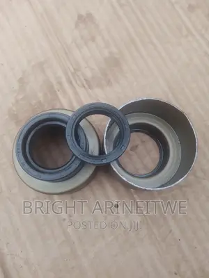 Oil and Gearbox Seals for All Saloon Cars and SUV Cars