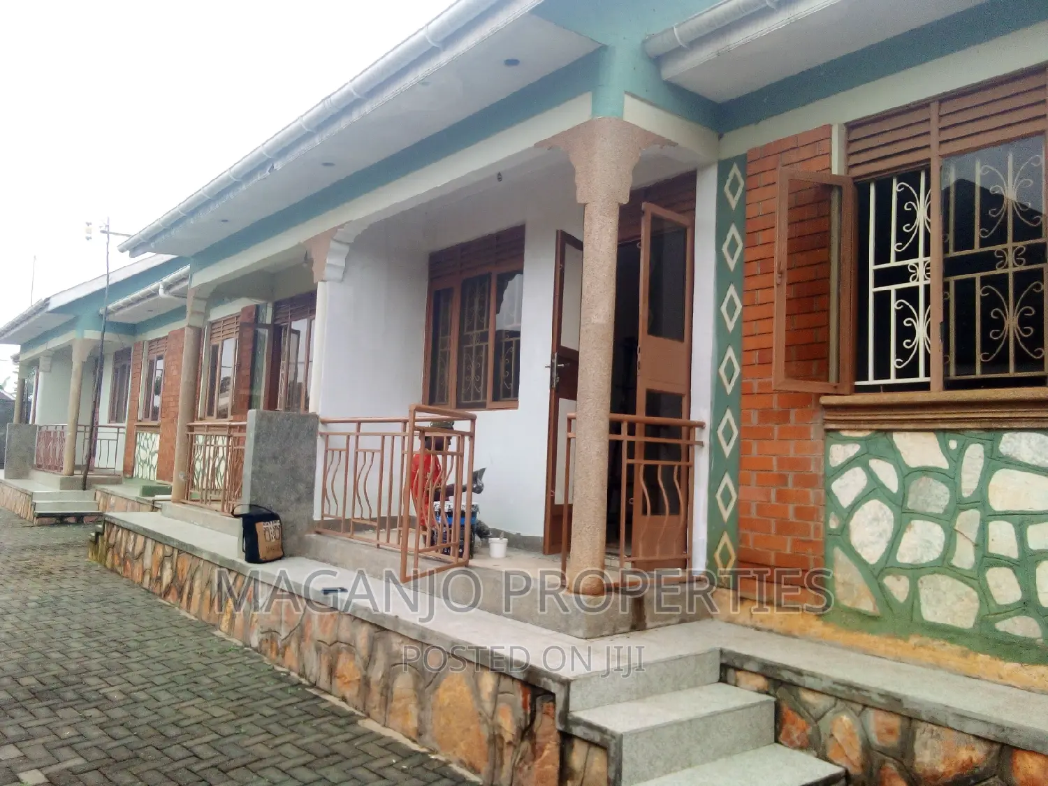 2bdrm Bungalow in Kira for rent